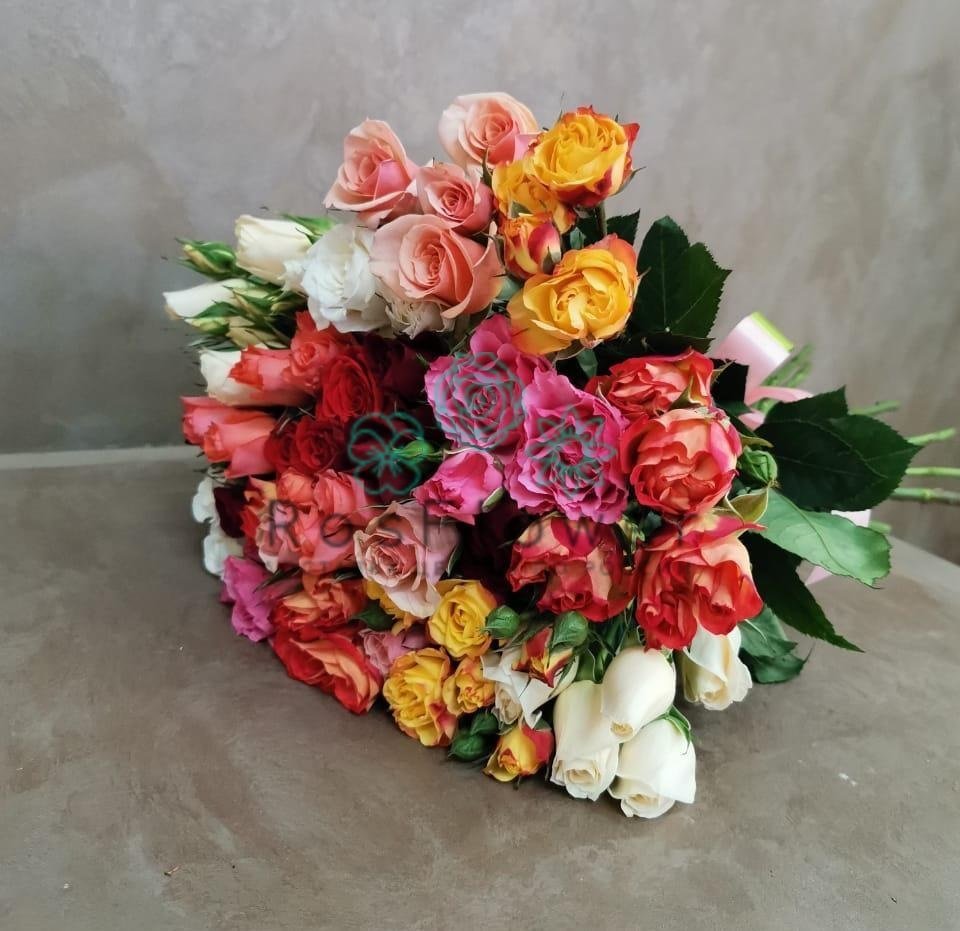 Букет цветов из: Розы в Красном Балтийце