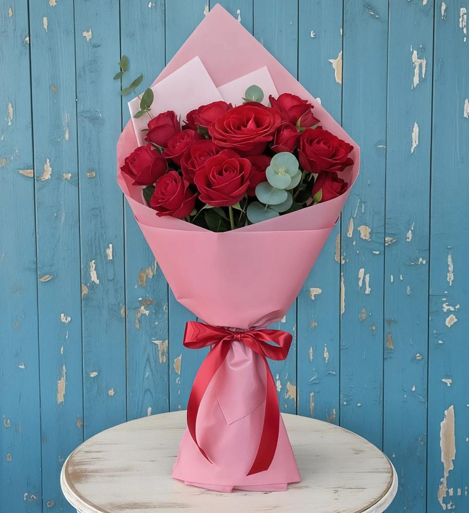 Букет цветов из: Розы в Красном Балтийце