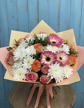 Букет цветов из:  Розы, Герберы и Хризантемы #REPLACE_PRED# Красном Балтийце