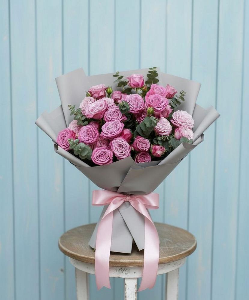 Букет цветов из: Розы в Красном Балтийце