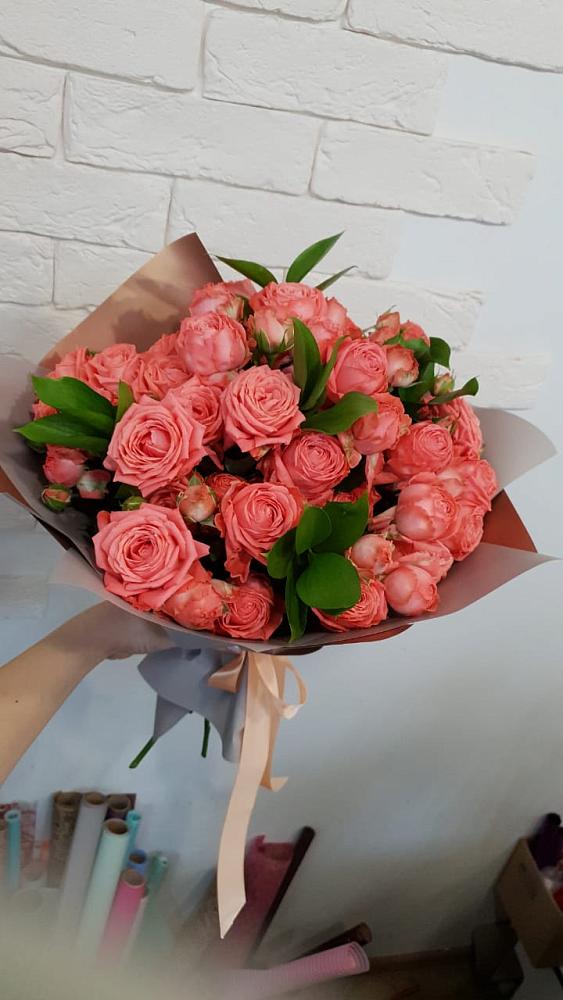 Букет цветов из: Розы в Красном Балтийце