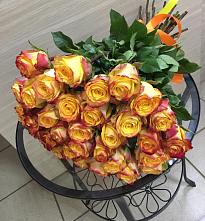 Букет Желтые розы #REPLACE_PRED# Красном Балтийце