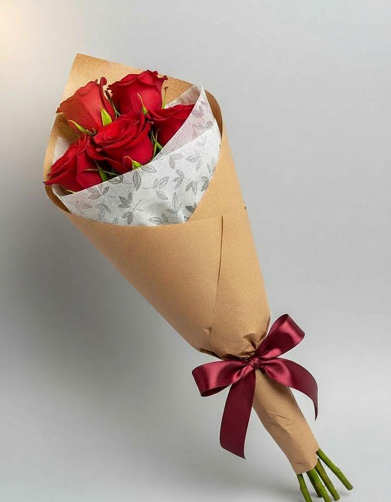 Букет цветов из: Розы в Красном Балтийце