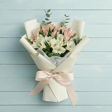 Букет цветов из:  Альстромерии в Красном Балтийце