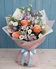 Букет цветов из:  Лизиантусы, Розы, Альстромерии и Гипсофила #REPLACE_PRED# Красном Балтийце