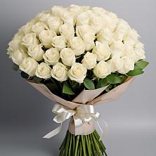 Букет 101 беля роза Белоснежка в Красном Балтийце