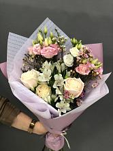 Букет цветов из:  Альстромерии, Розы и Лизиантусы #REPLACE_PRED# Красном Балтийце