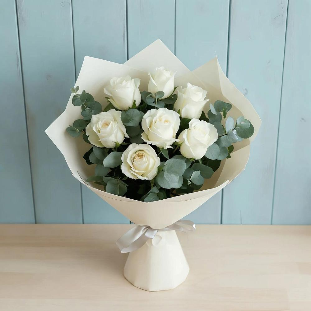 Букет Белые розы в Эвкалипте в Красном Балтийце