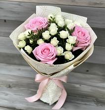 Букет цветов из:  Розы в Красном Балтийце