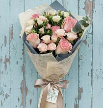 Букет цветов из:  Розы в Красном Балтийце
