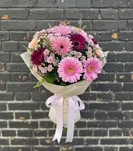 Букет цветов из:  Герберы и Хризантемы в Красном Балтийце