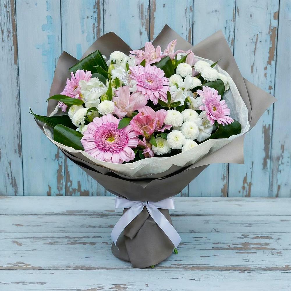 Букет цветов из: Герберы, Альстромерии и Хризантемы в Красном Балтийце