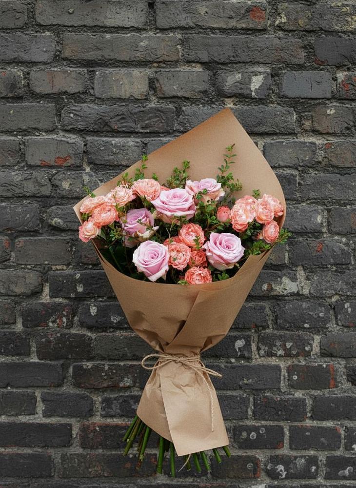 Букет цветов из: Розы в Красном Балтийце