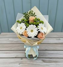 Букет цветов из:  Герберы, Розы и Хризантемы в Красном Балтийце