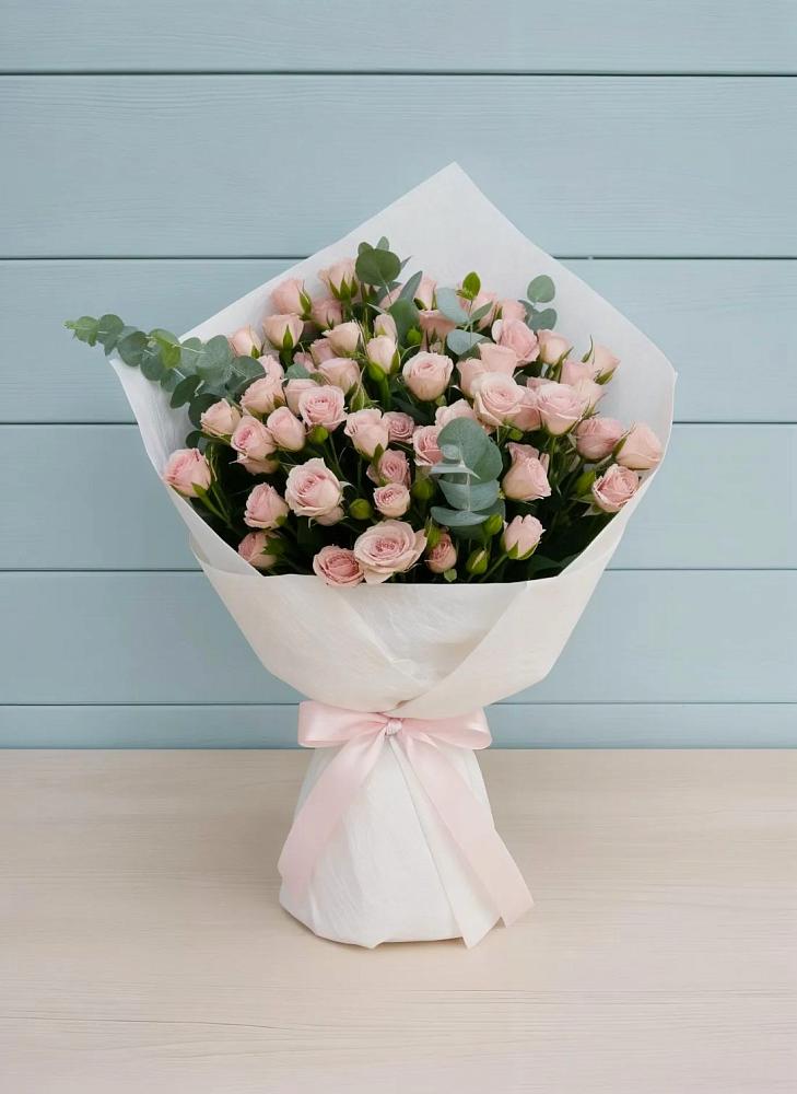 Букет цветов из: Розы в Красном Балтийце