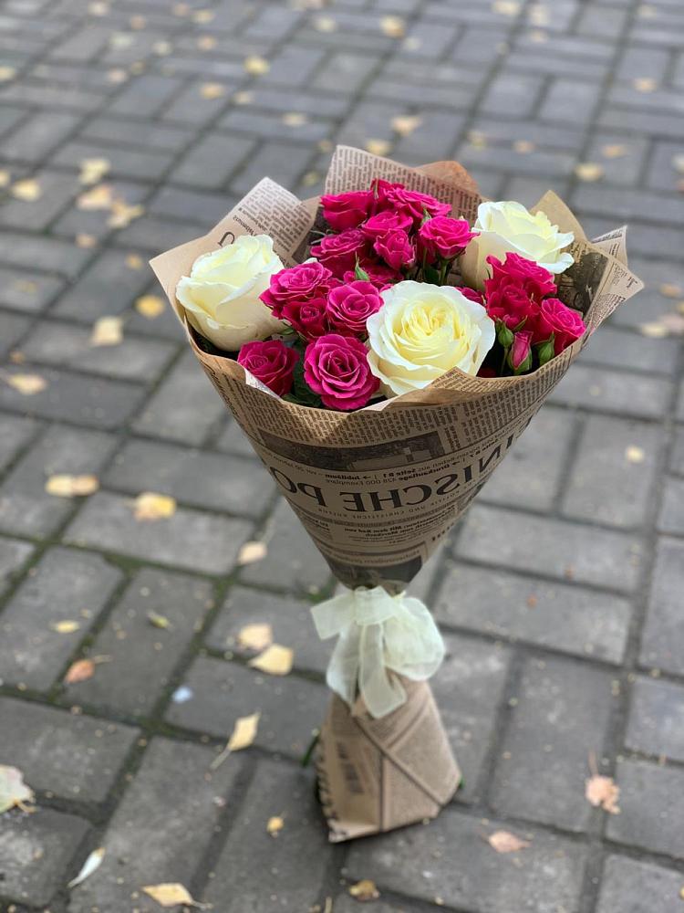 Букет цветов из: Розы в Красном Балтийце