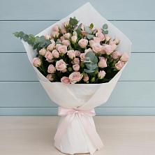 Букет цветов из:  Розы в Красном Балтийце
