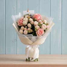 Букет цветов из:  Розы в Красном Балтийце