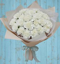 Букет цветов из:  Гвоздики в Красном Балтийце